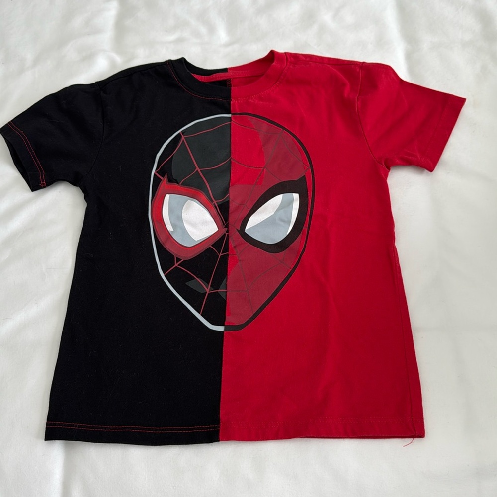 Marvel Spiderman T-shirt - size XS